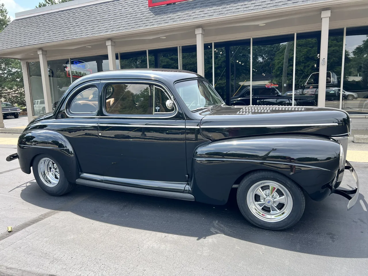 1941 Ford Deluxe