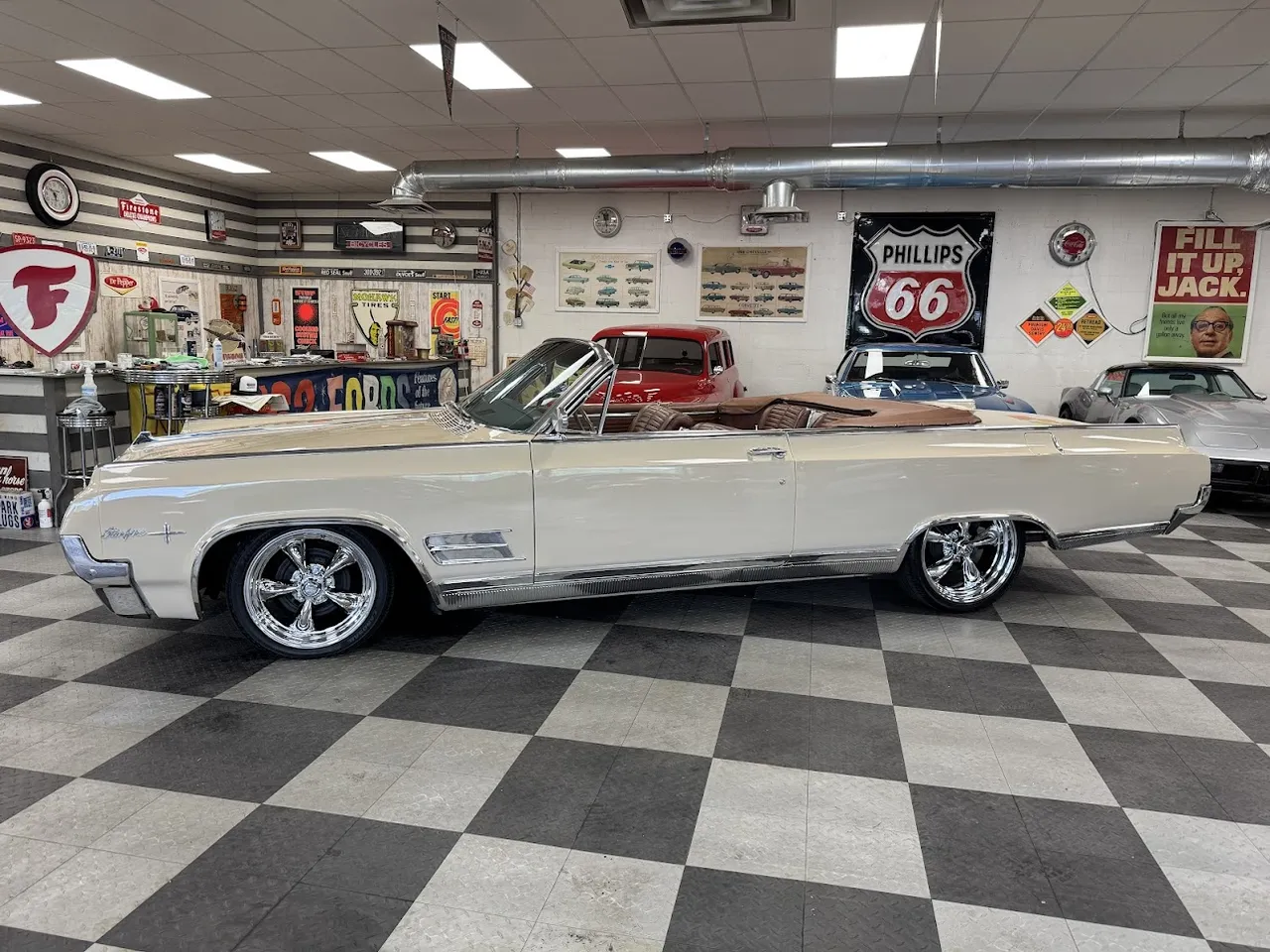 1964 Oldsmobile Starfire